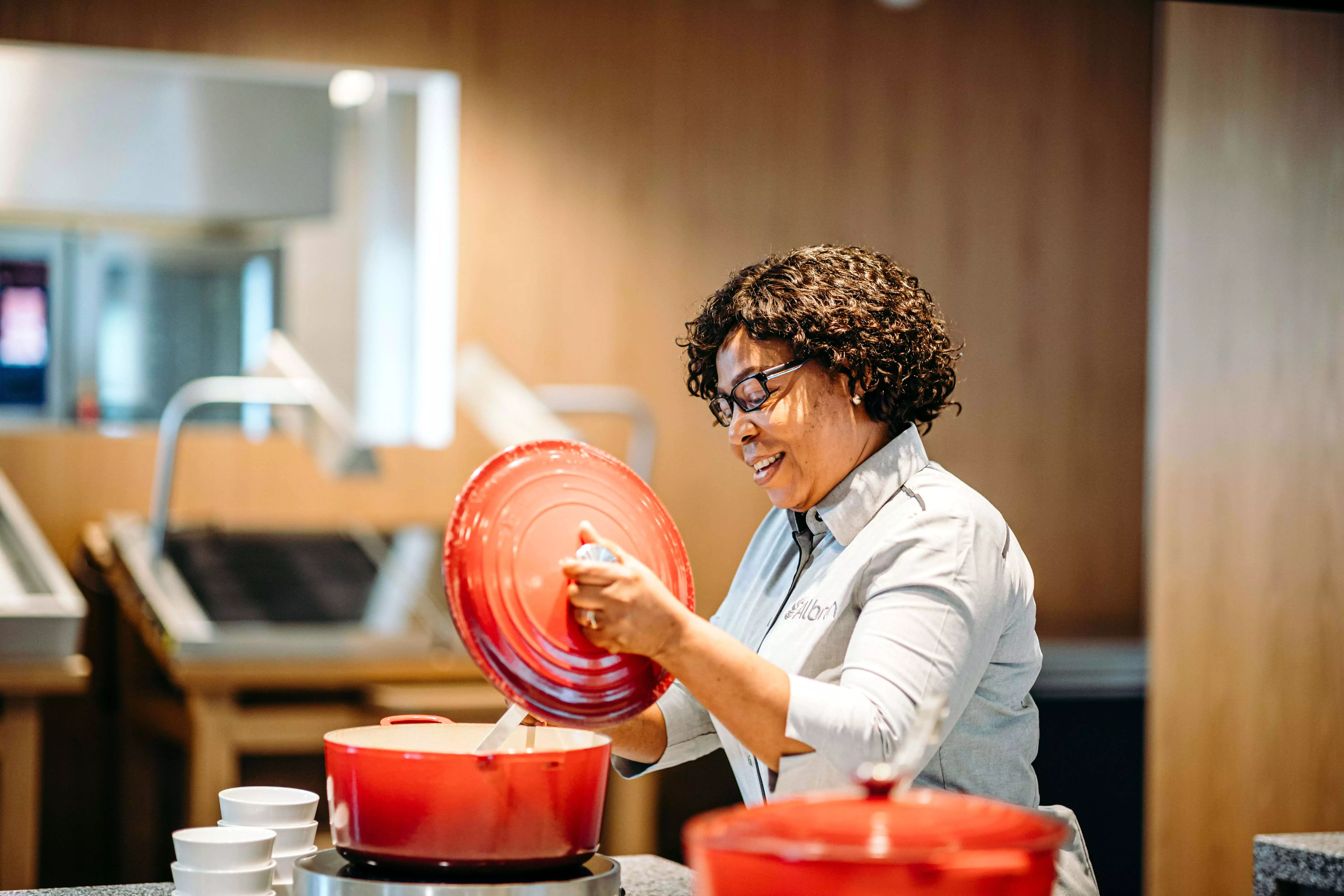 Ahold medewerker bedrijfsrestaurant